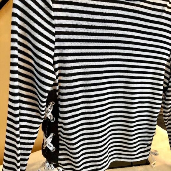 NEW DIVIDED LIGHTWEIGHT CRISS-CROSS TIE SWEATER M - Picture 5 of 11